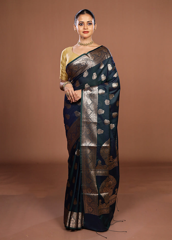 Green Cotton Saree With Blouse Piece