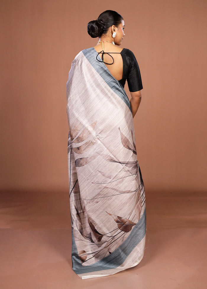 Cream Tussar Silk Saree With Blouse Piece