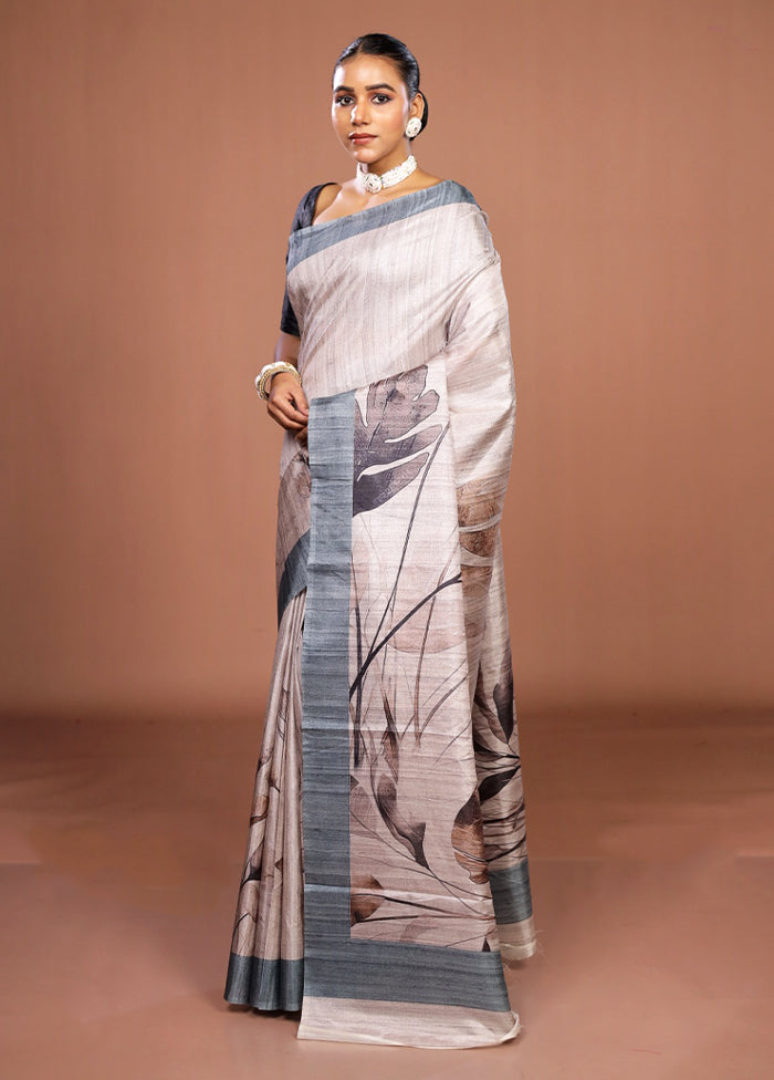 Cream Tussar Silk Saree With Blouse Piece