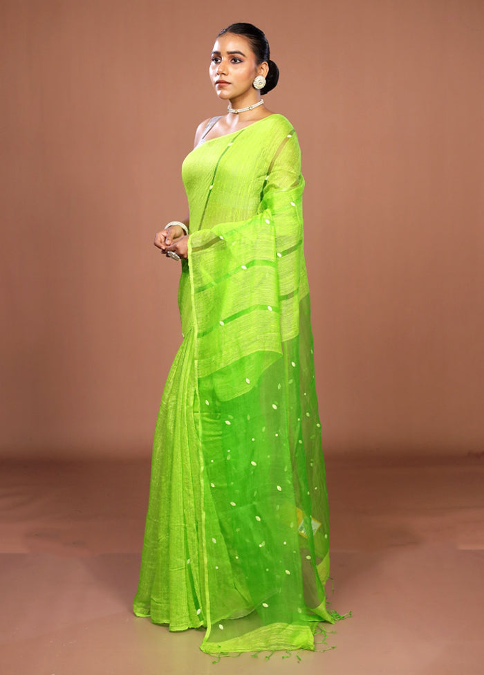 Green Matka Silk Saree With Blouse Piece