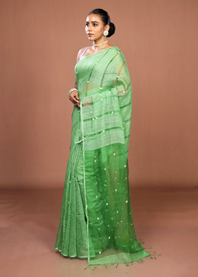 Green Matka Silk Saree With Blouse Piece
