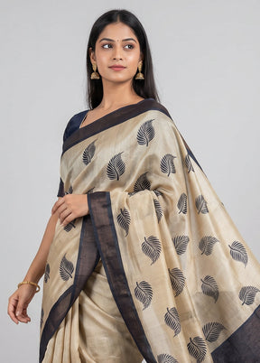 Cream Handloom Tussar Pure Silk Saree With Blouse Piece