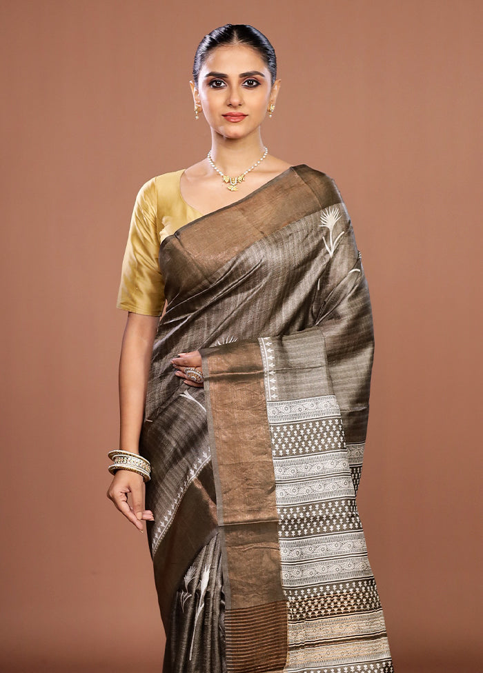 Cream Handloom Tussar Pure Silk Saree With Blouse Piece
