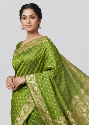 Green Handloom Banarasi Pure Silk Saree With Blouse Piece