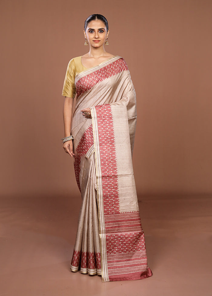Cream Tussar Silk Saree With Blouse Piece