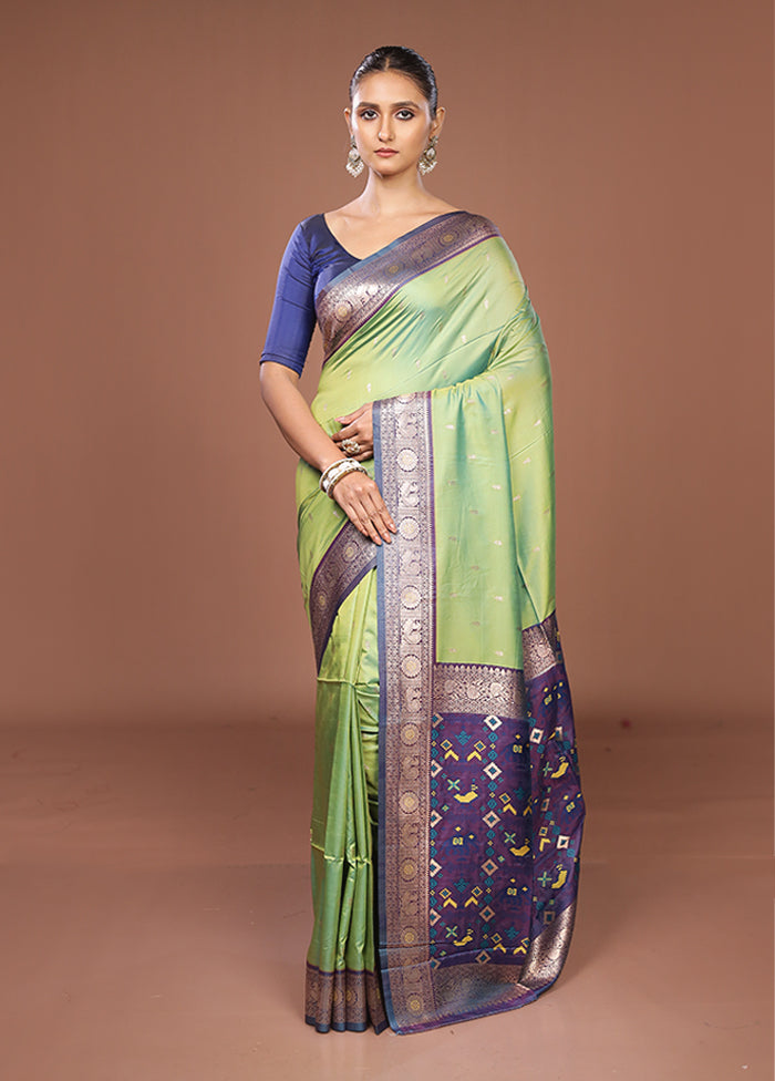Green Dupion Silk Saree With Blouse Piece