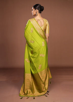 Green Dupion Silk Saree With Blouse Piece