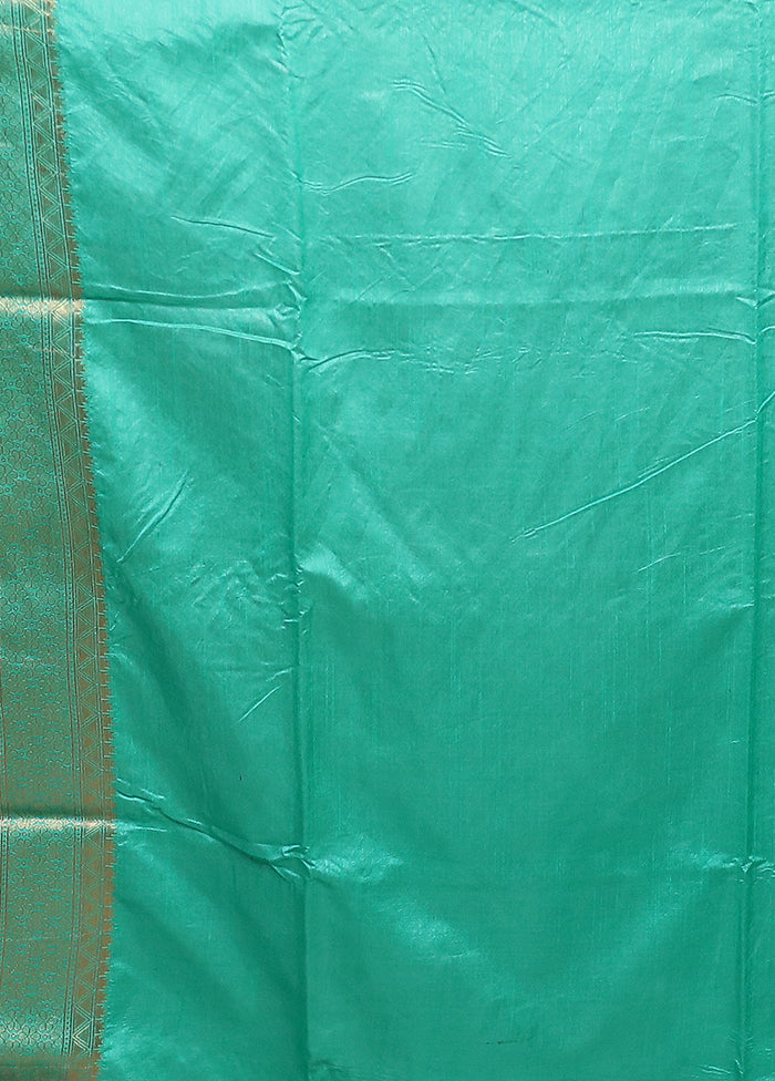 Green Dupion Silk Saree With Blouse Piece