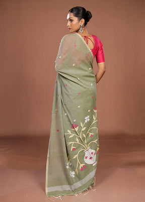 Green Matka Silk Saree With Blouse Piece