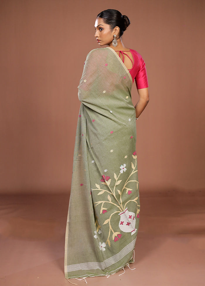 Green Matka Silk Saree With Blouse Piece