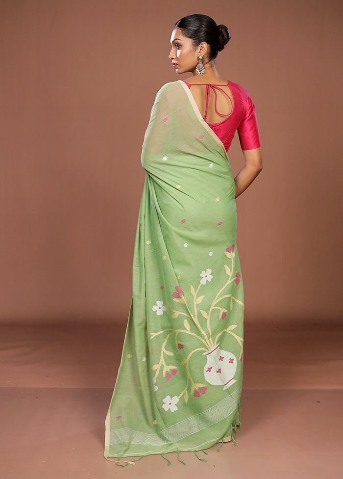 Green Matka Silk Saree With Blouse Piece