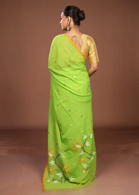 Green Matka Silk Saree With Blouse Piece