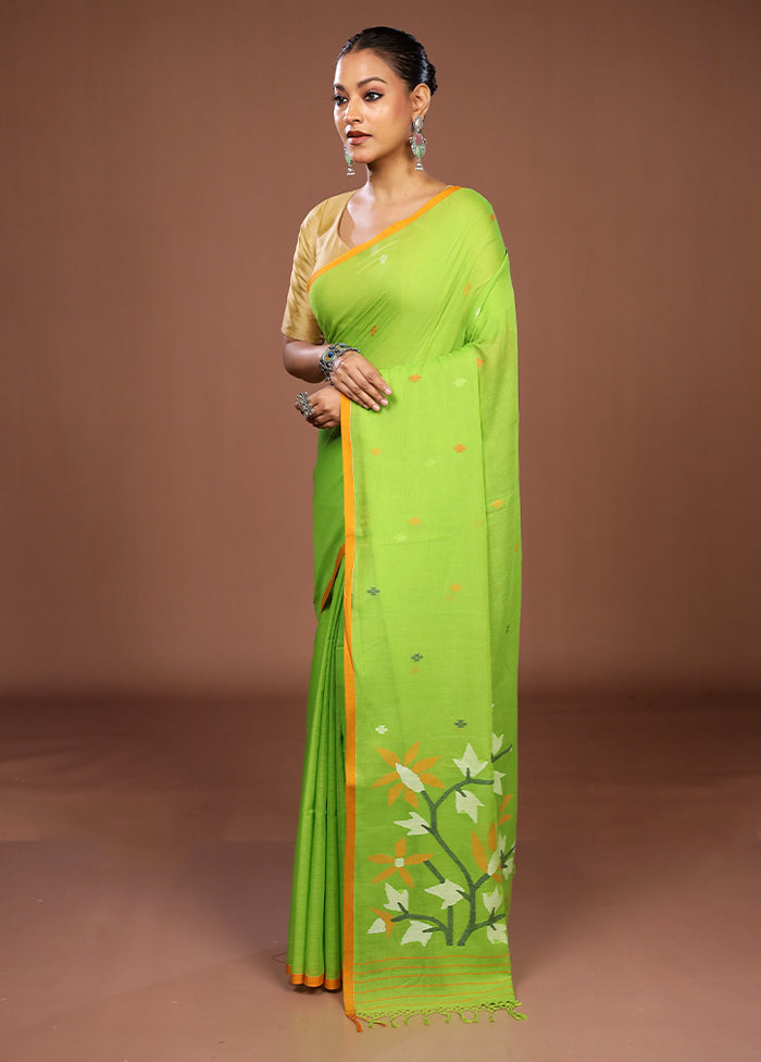 Green Matka Silk Saree With Blouse Piece