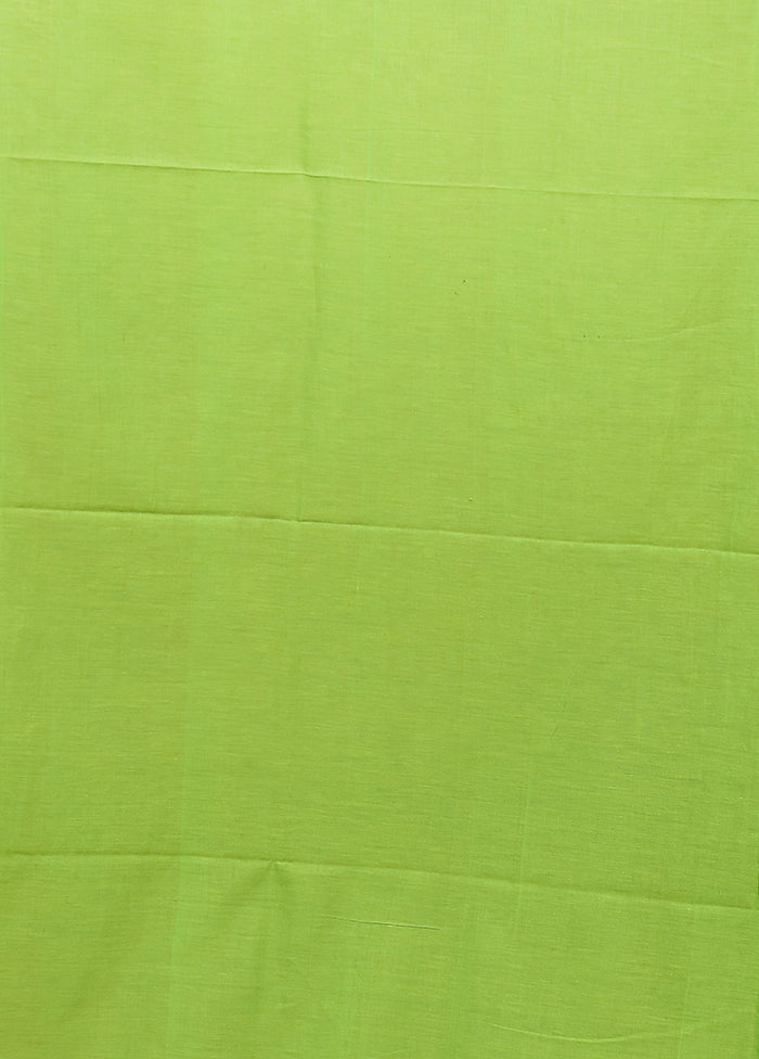 Green Matka Silk Saree With Blouse Piece