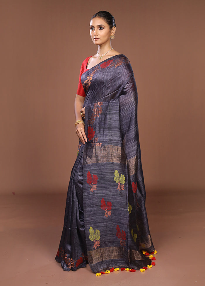 Grey Handloom Matka Pure Silk Saree With Blouse Piece