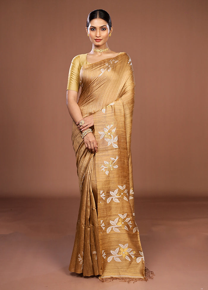 Cream Handloom Matka Pure Silk Saree With Blouse Piece