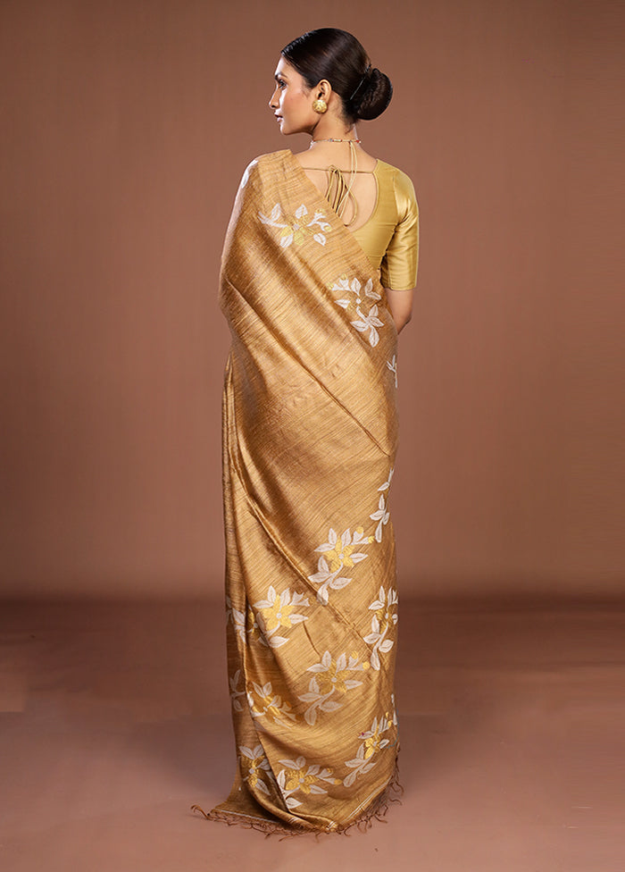 Cream Handloom Matka Pure Silk Saree With Blouse Piece