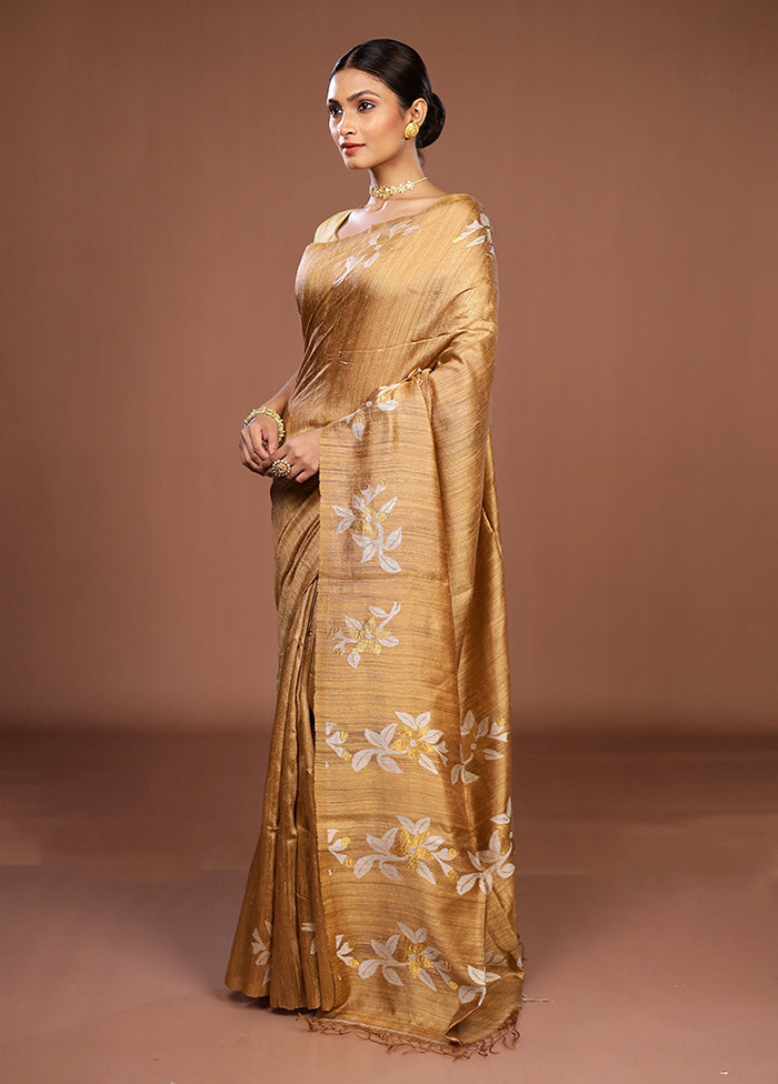 Cream Handloom Matka Pure Silk Saree With Blouse Piece
