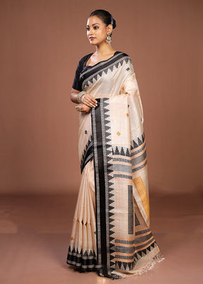 Cream Handloom Tussar Pure Silk Saree With Blouse Piece