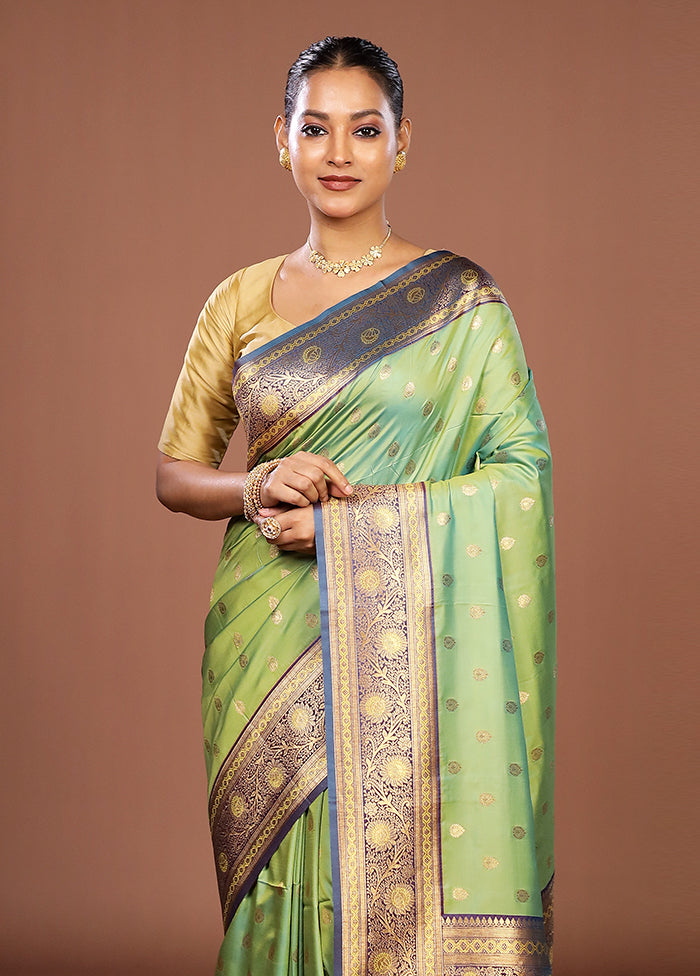 Green Dupion Silk Saree With Blouse Piece