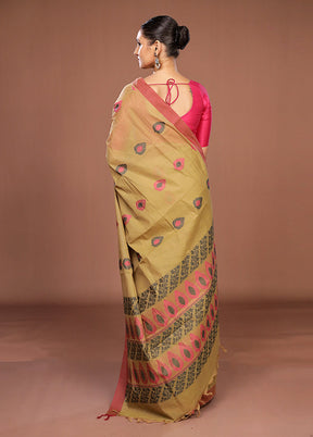 Green Cotton Saree With Blouse Piece