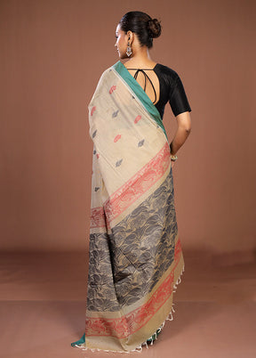 Cream Cotton Saree With Blouse Piece