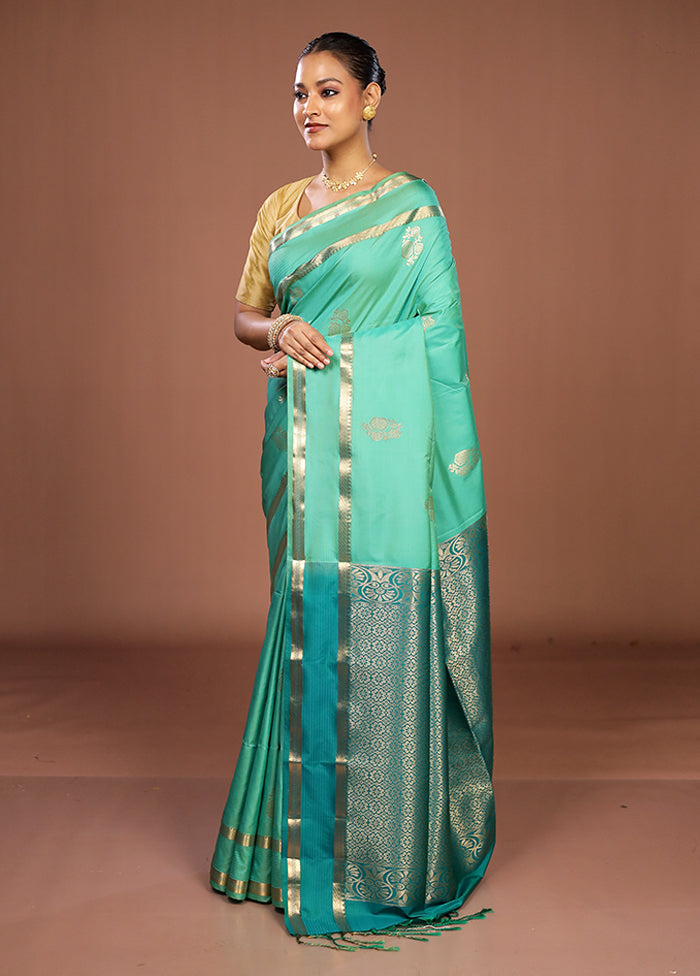 Green Kanjivaram Silk Saree With Blouse Piece