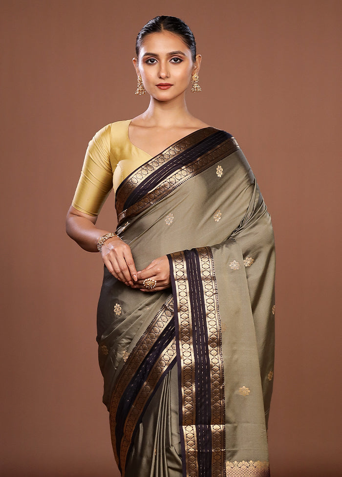 Green Kanjivaram Silk Saree With Blouse Piece