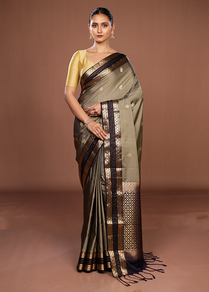 Green Kanjivaram Silk Saree With Blouse Piece