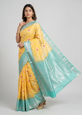 Yellow Pure Cotton Saree With Blouse Piece