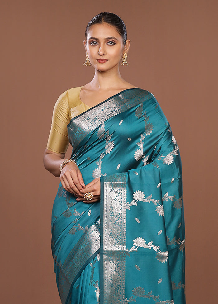 Green Dupion Silk Saree With Blouse Piece