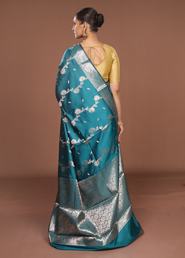 Green Dupion Silk Saree With Blouse Piece
