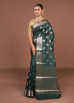 Green Dupion Silk Saree With Blouse Piece