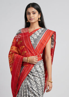 Grey Ikkat Silk Saree With Blouse Piece