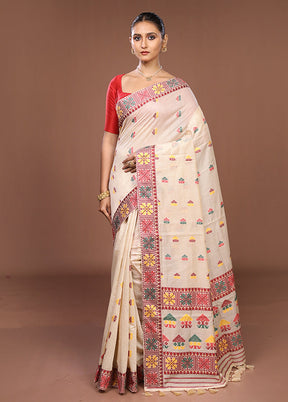 Cream Assam Silk Saree With Blouse Piece