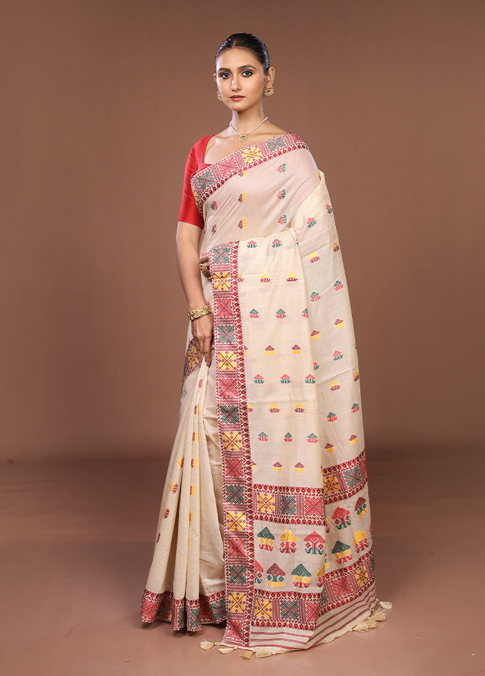 Cream Assam Silk Saree With Blouse Piece