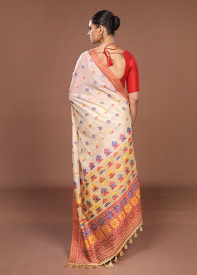 Cream Assam Silk Saree With Blouse Piece