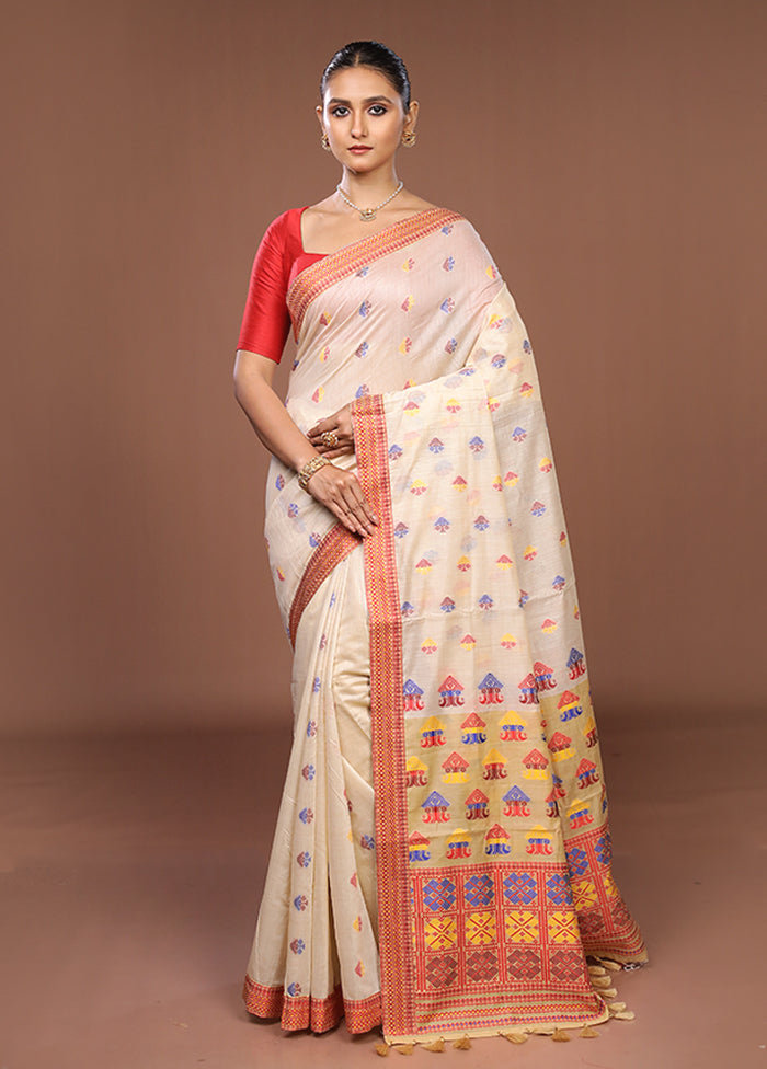 Cream Assam Silk Saree With Blouse Piece