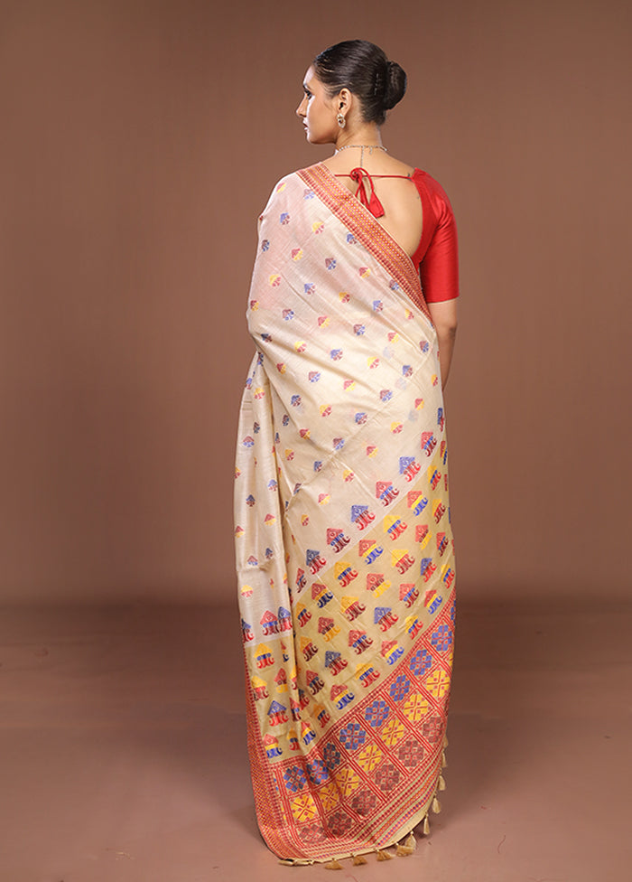 Cream Assam Silk Saree With Blouse Piece