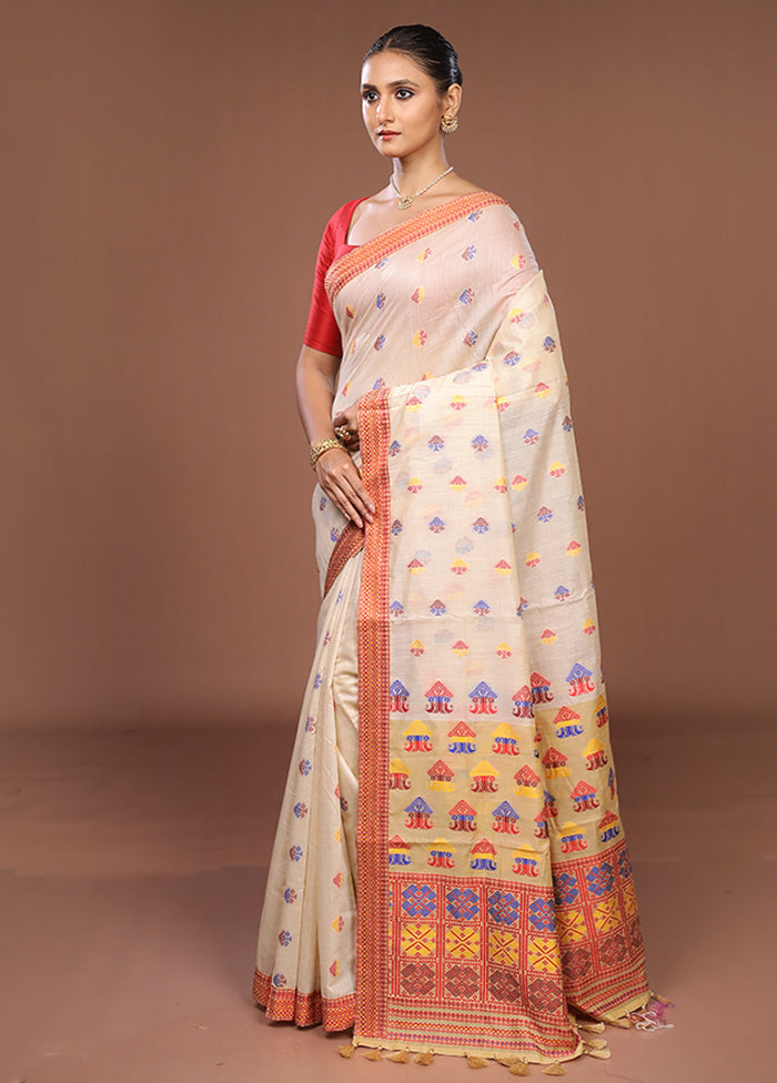 Cream Assam Silk Saree With Blouse Piece