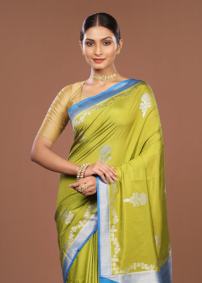 Green Dupion Silk Saree With Blouse Piece