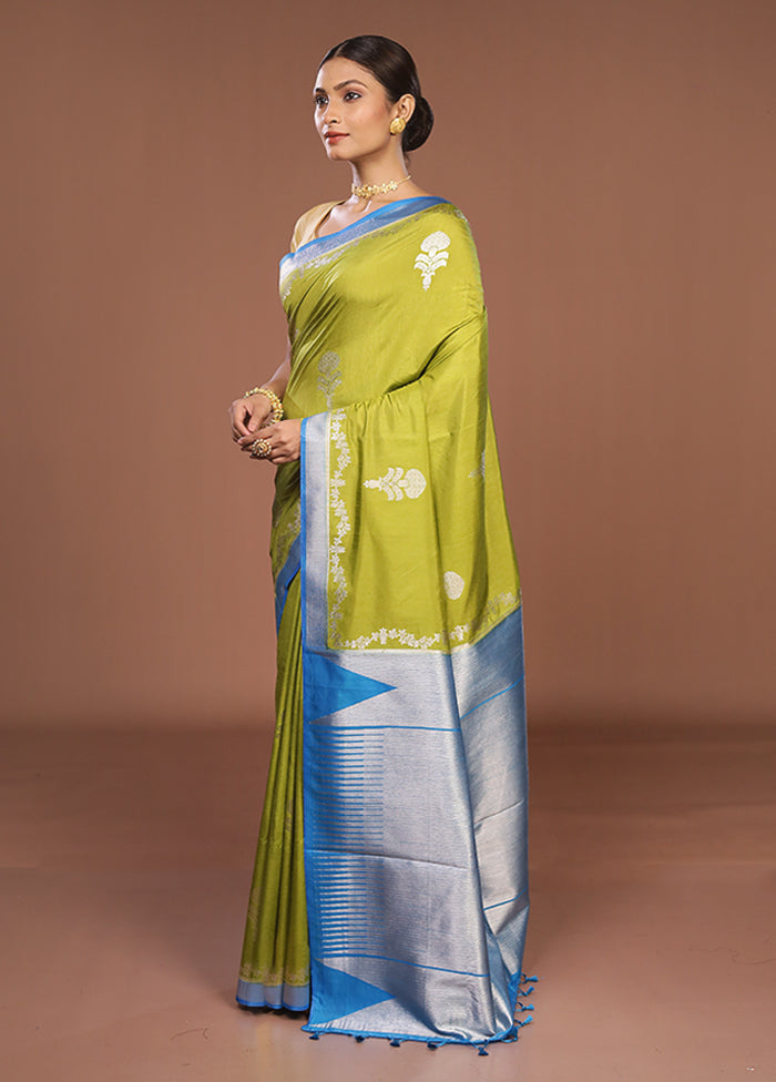 Green Dupion Silk Saree With Blouse Piece