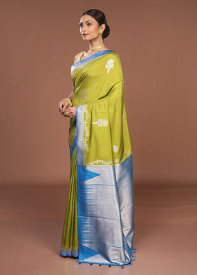 Green Dupion Silk Saree With Blouse Piece