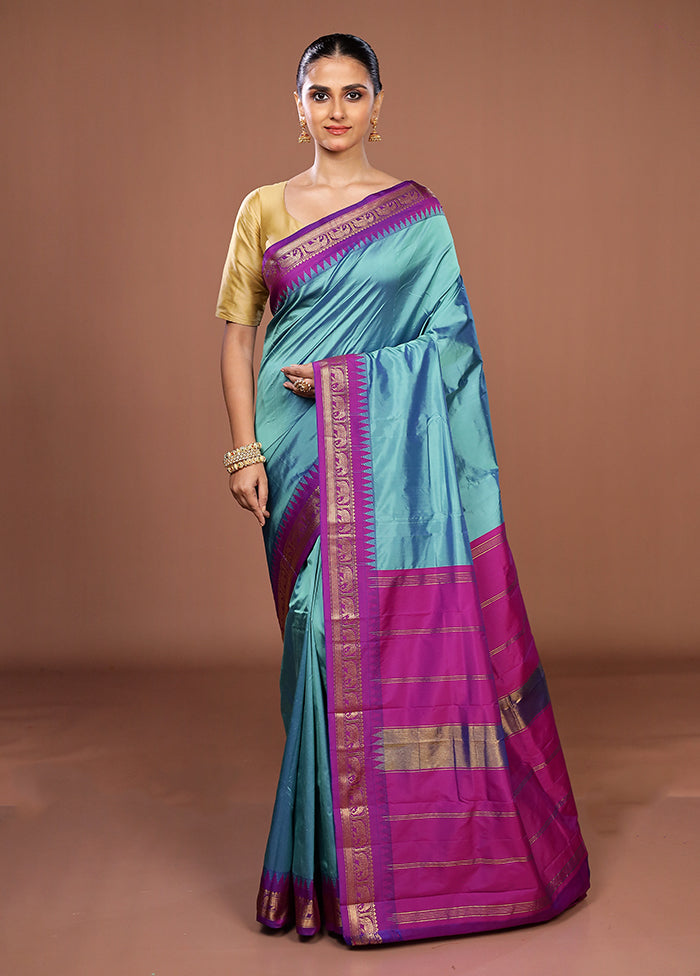 Green Kanjivaram Silk Saree With Blouse Piece