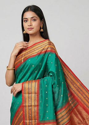 Green Kanjivaram Silk Saree With Blouse Piece