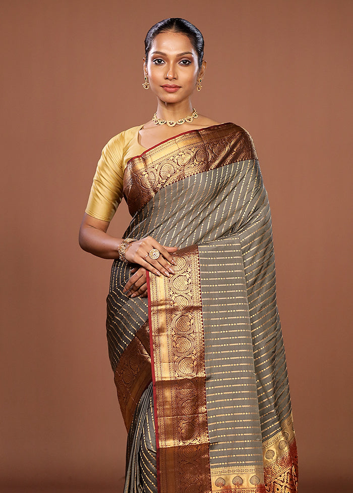 Grey Handloom Kanjivaram Pure Silk Saree With Blouse Piece
