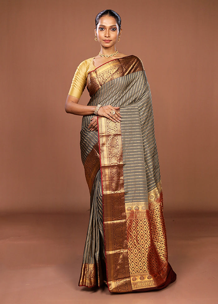Grey Handloom Kanjivaram Pure Silk Saree With Blouse Piece