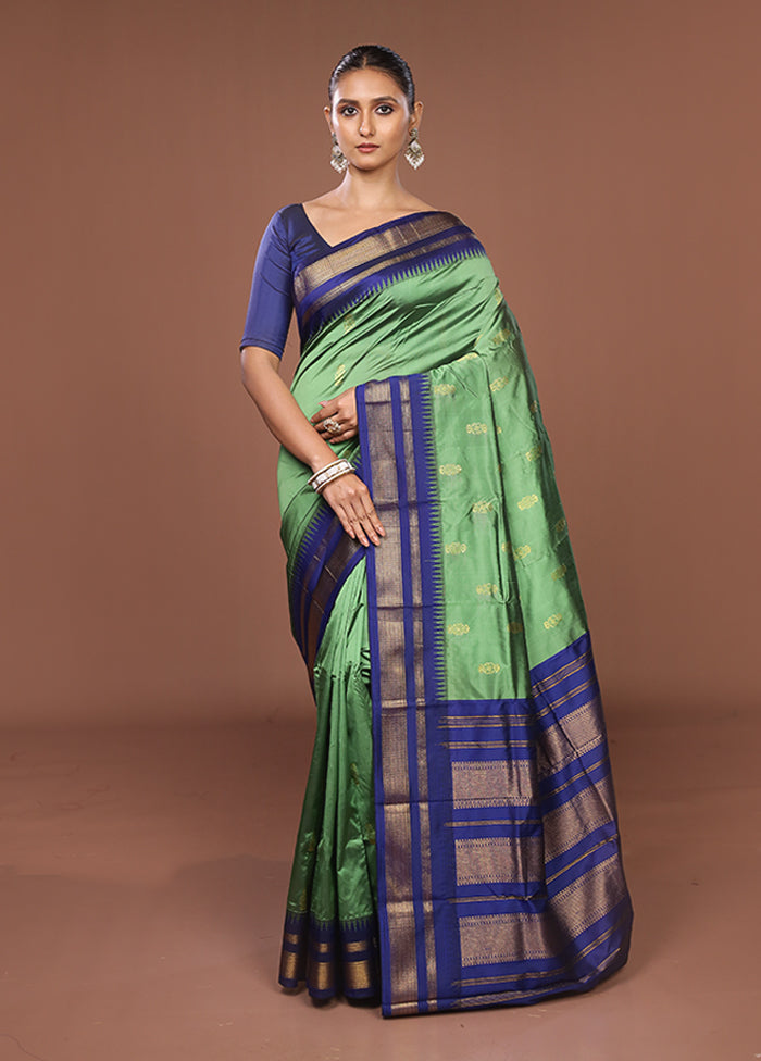 Green Kanjivaram Silk Saree With Blouse Piece