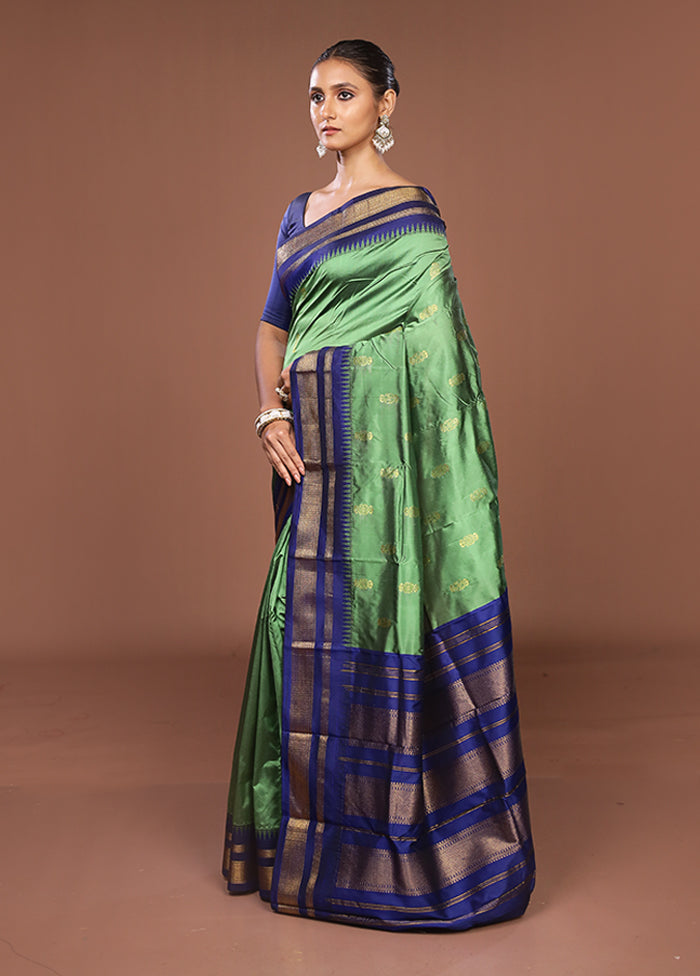 Green Kanjivaram Silk Saree With Blouse Piece