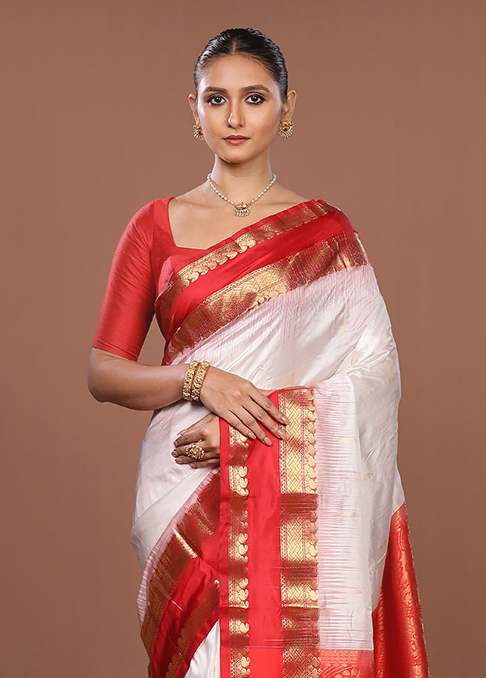White Handloom Kanjivaram Pure Silk Saree With Blouse Piece